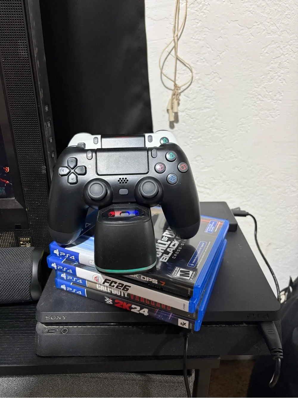 Sony Black PS4 Wireless Controller with Black Charging Dock